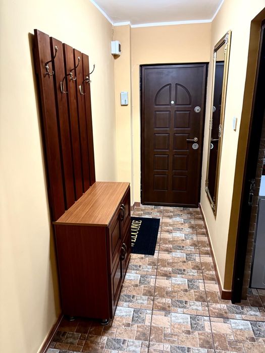 inchiriez apartament 2 camere