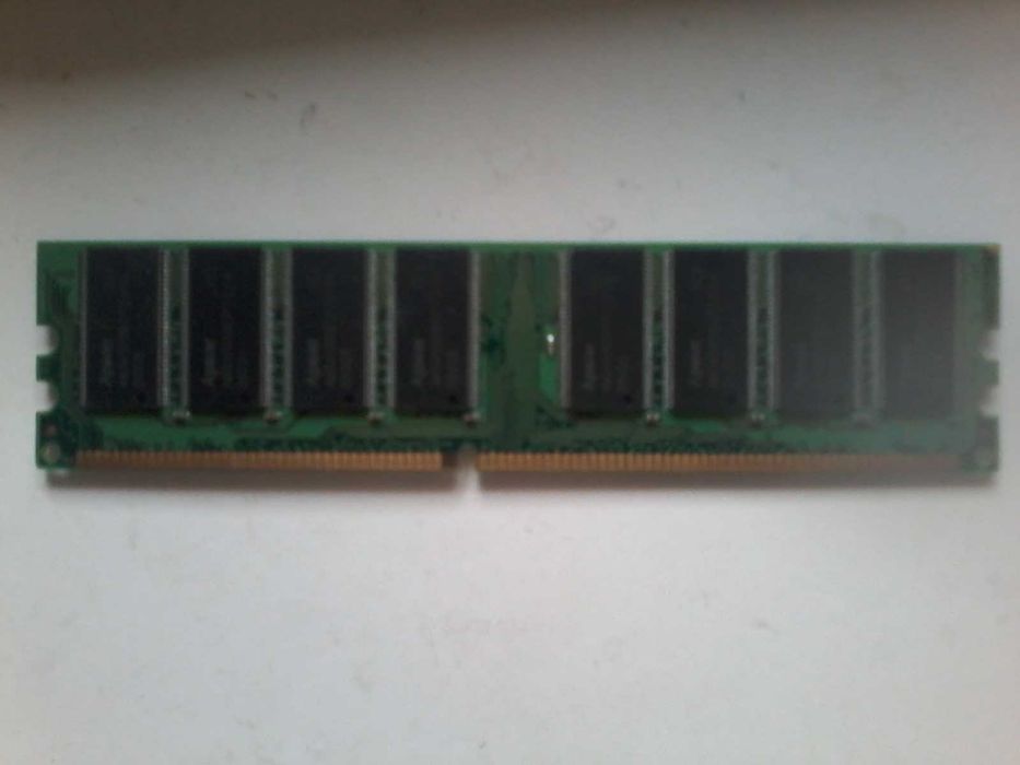 Продам ОЗУ 1Gb DDR2 и Apacer 512 МБ DDR 333 RAM UNBPC2700.