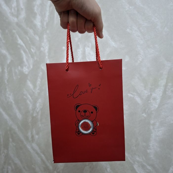 8 mart qizlar uchun sovg'a ayiqcha