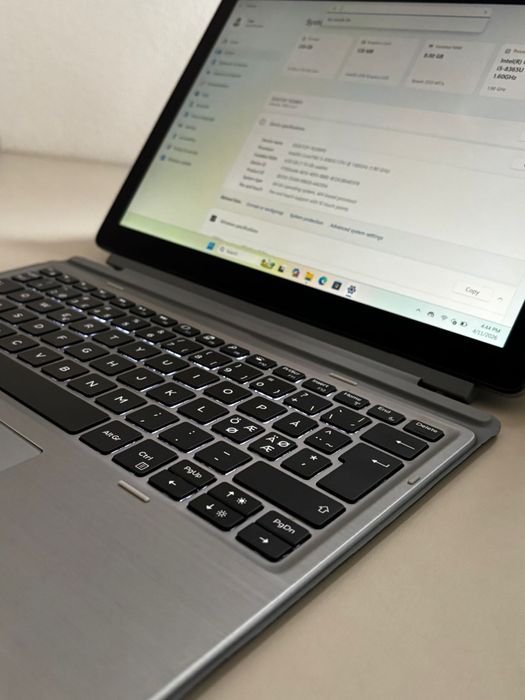 Laptop Dell 2 in 1 (Laptop și tableta) • Windows 11• Procesor i5• 256 Gb• Touch Screen • Usb C