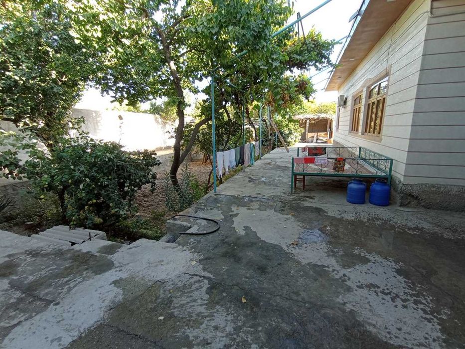 Ховли сотилади Кармана