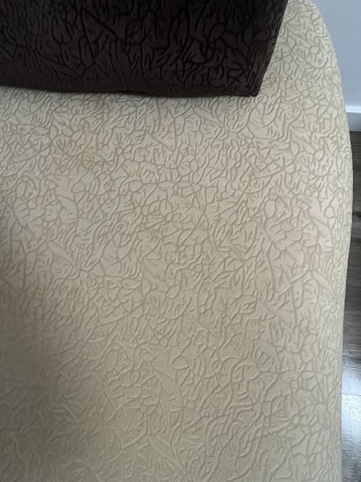 Canapea extensibila + 2 tabureti cadou