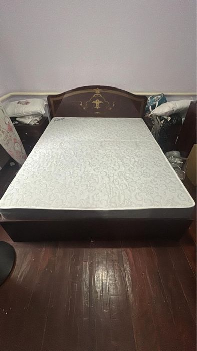 Спальный гарнитур