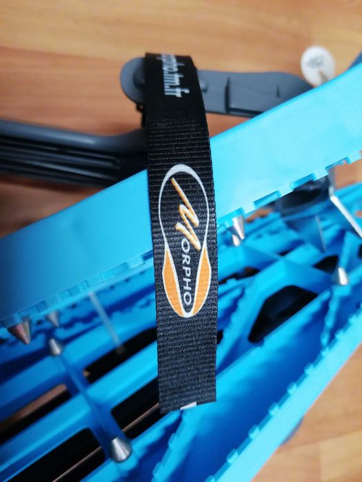 Продавам чисто нови френски пластмасови снегоходки за човек до 120 кг