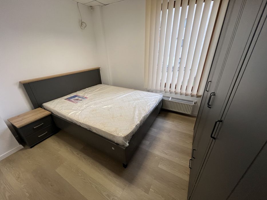 Ocazie!! 2700eur/mp.Imobil 125mp etaj 1 format din 3 apartamente. Curte privata