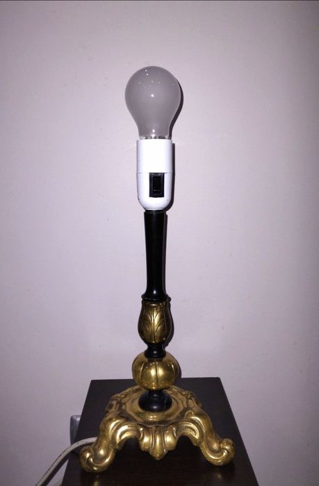 Много красива, винтидж настолна лампа. Ретро лампион и месингова осно