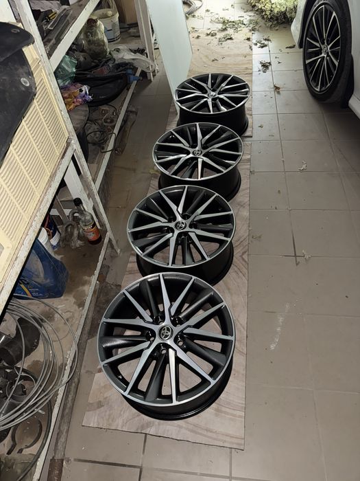 Продам диски камри 75 оригинал