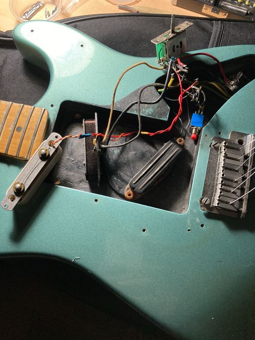 Ремонт гитар акустических элеткрогитар бас гитар