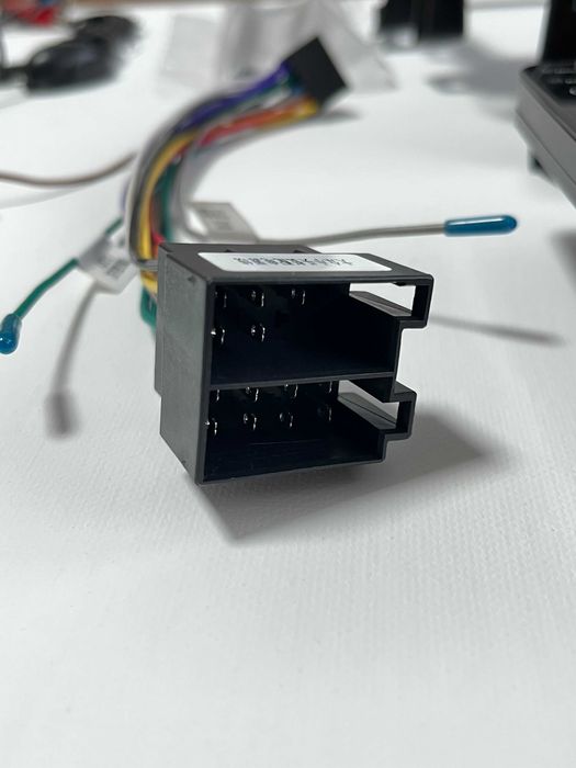 9" QLED Android 15 Мултимедия|4/64GB|Wireless CarPlay &  Auto|Камера