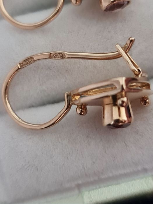 Золотые серьги 583 пробы с александритом