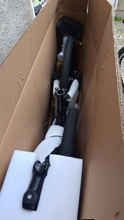 Чисто нов електрически велосипед