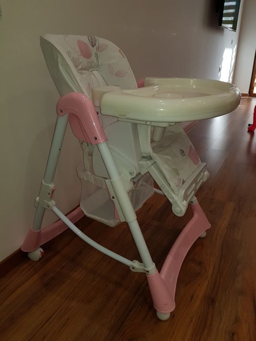 Розов стол за хранене Chipolino