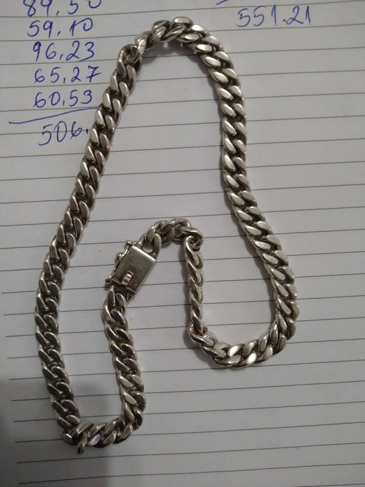 Сребърни гривни и ланци