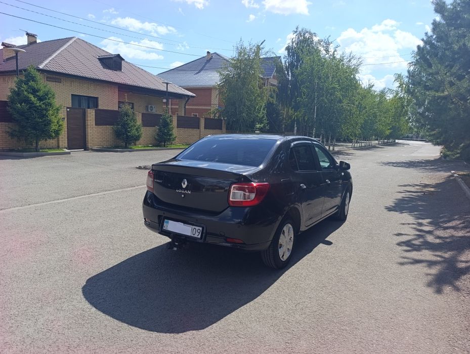 Продам. Рено Логан 2018 года