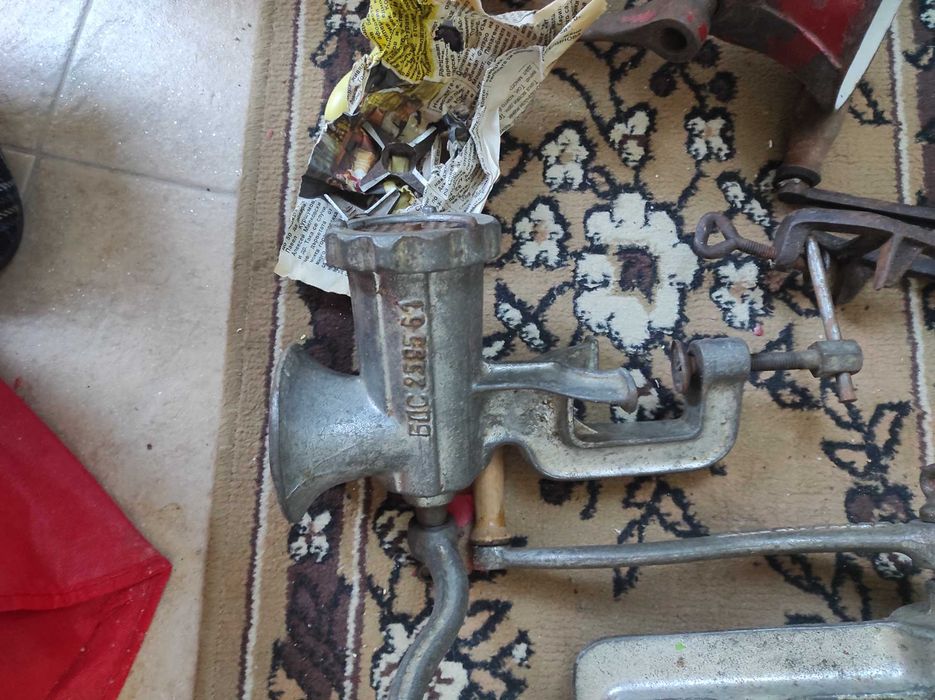 Машинка за мелене на месо, ретро