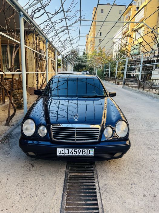 Мерседес бенс 210