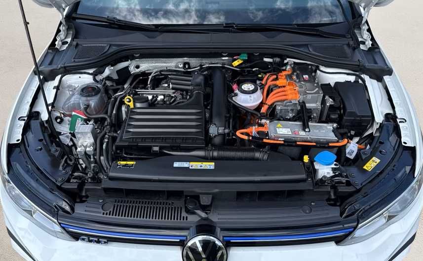 Volkswagen Golf 8 GTE  Plug-in Hybrid