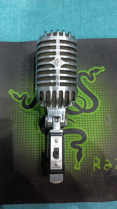 Продам микрофон SHURE series 11