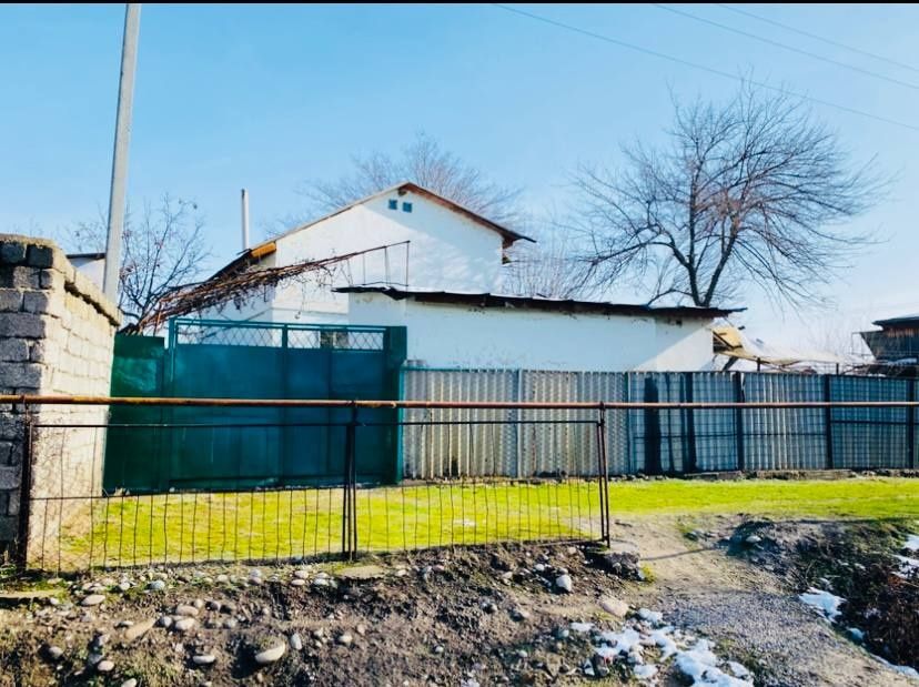 5 хонали уй, 6 сотокли ховлиси билан ижарага