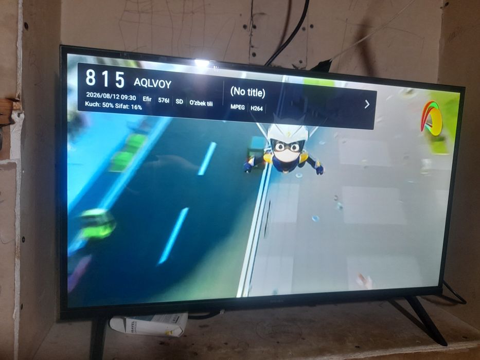 32 li smart tv sotiladi yangi 3 oy boldi olinganiga 2 ta pultli