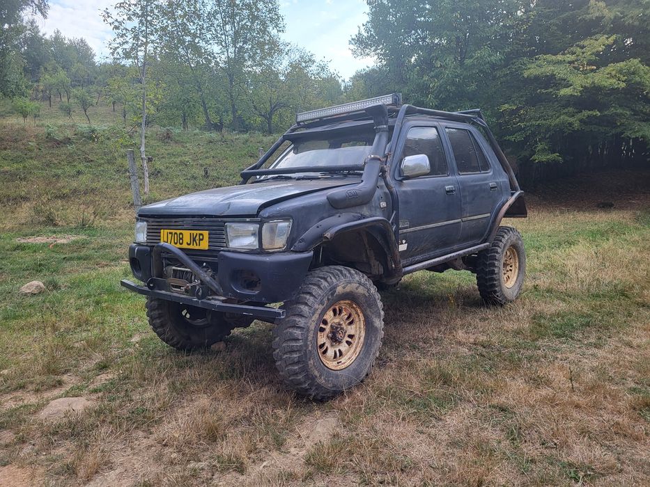 Dezmembrez Toyota 4runner surf
2.5 TD
Modificat pt off road 
Cutie aut