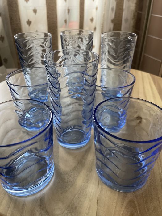 Продам 8 стаканов синего цвета