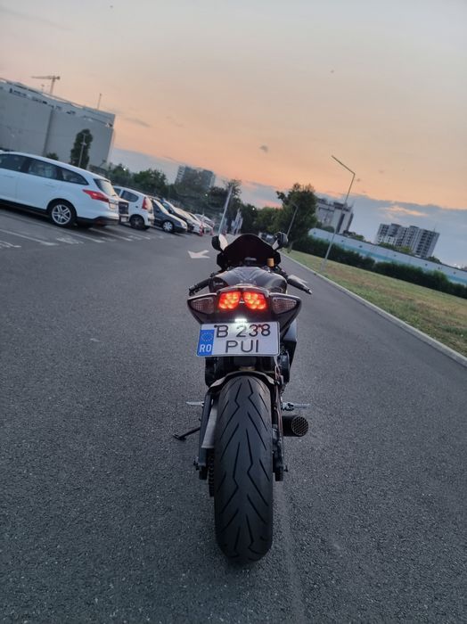 Suzuki GSX R600 K8