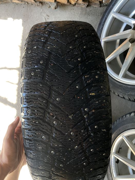 Продам диски с резиной R18 vossen