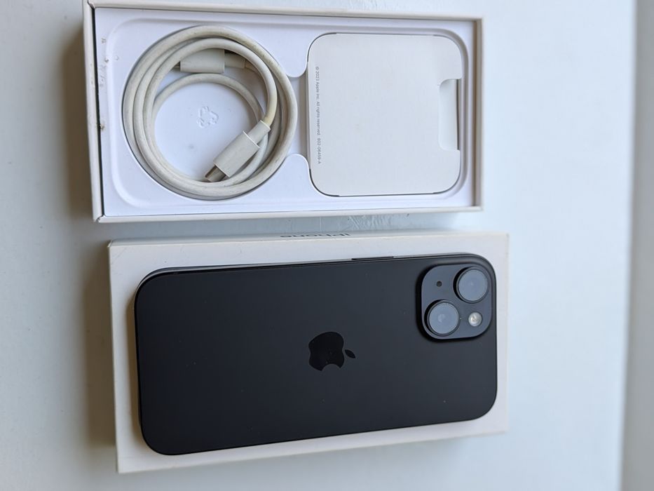 iPhone 15 black 128gb