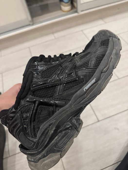 Balenciaga runner