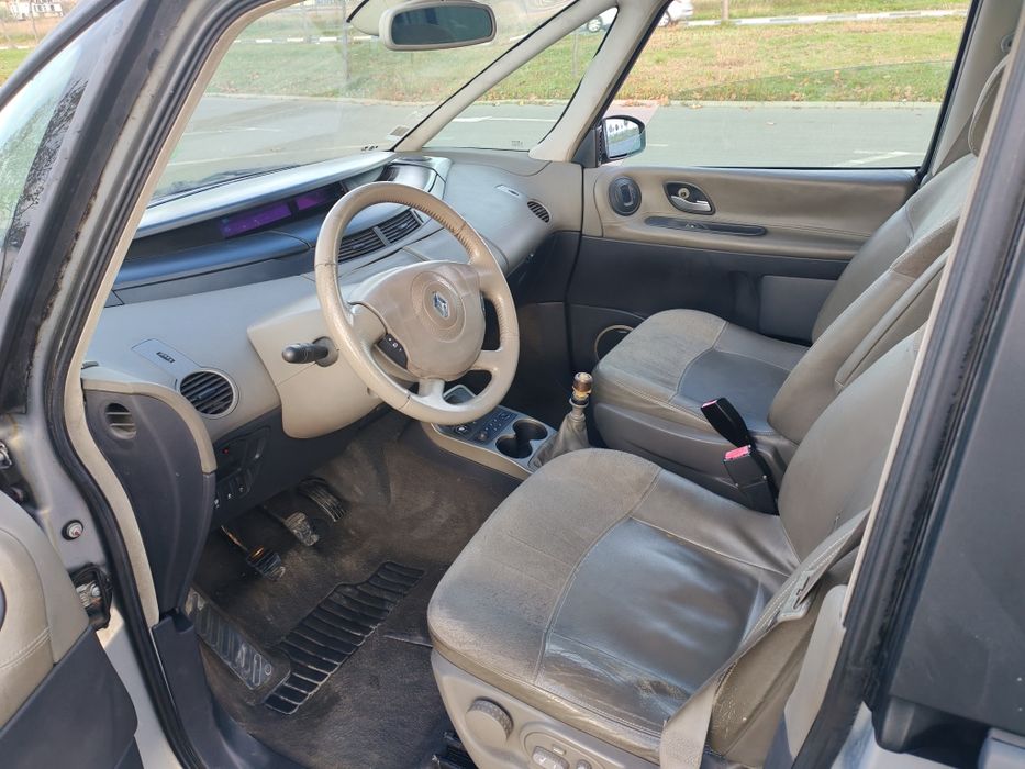 Renault Espace 4 dci an 2004 stare buna 1850 e neg.