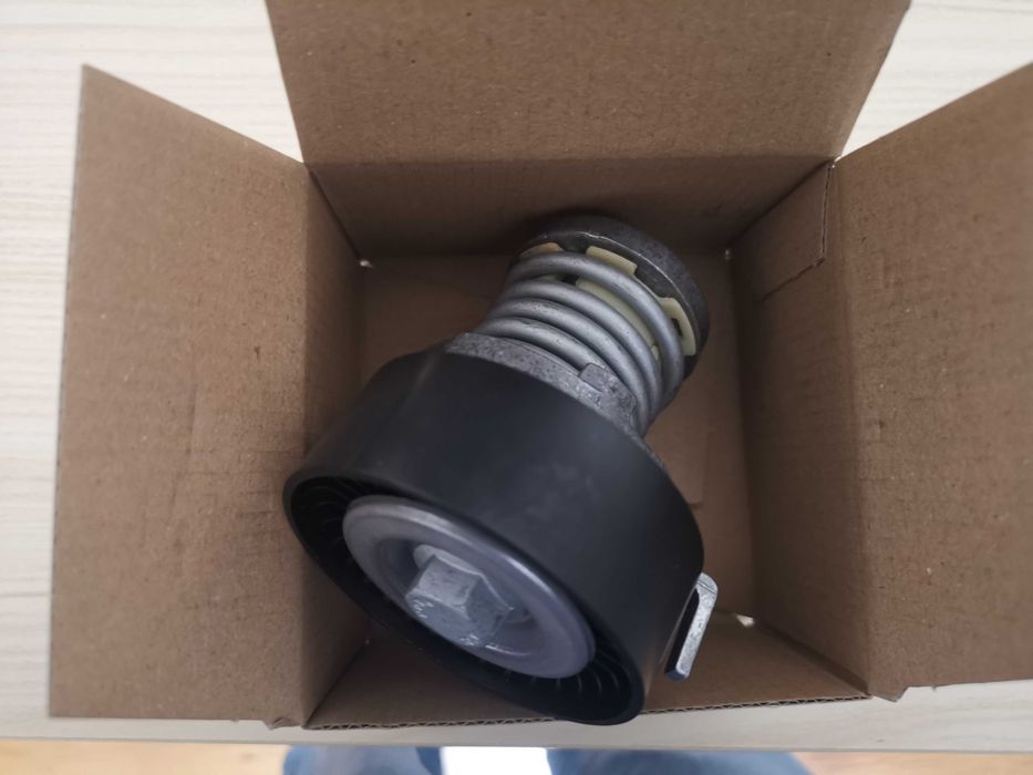 Ангренажен к-т, водна помпа и обтегач с ролка за VW, AUDI, SEAT, SKODA