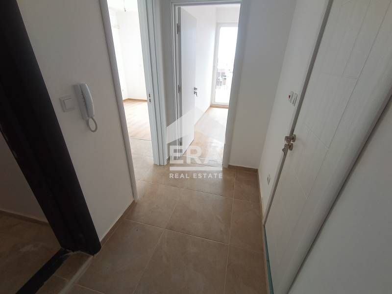 Продава се Двустаен апартамент в Поморие - 58 кв.м за 1638 €/кв.м - Снимка #5