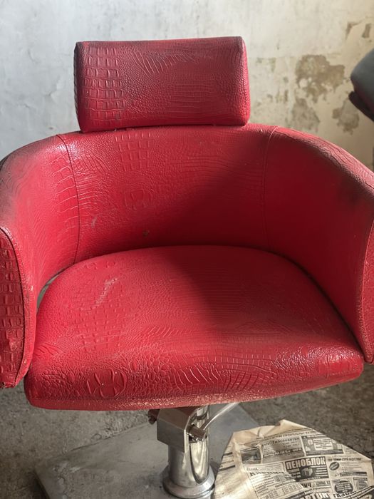 Парикмахерское кресло б/у, 2 шт.