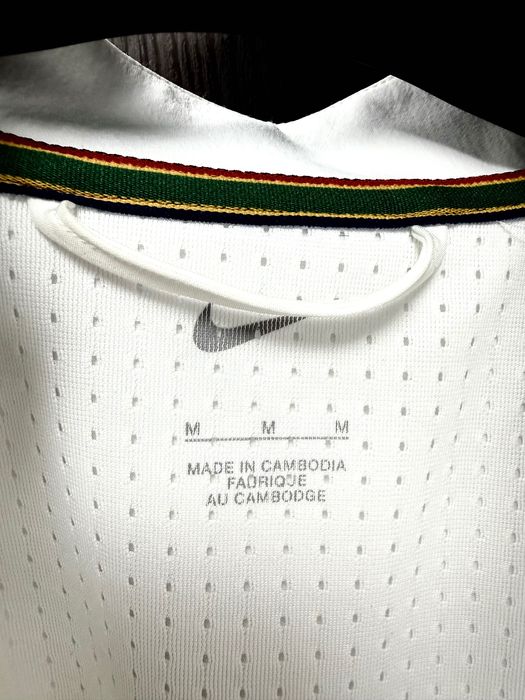 Bluză Sport Nike 1/2 Zip – Alb Impecabil – Material Tehnic Dri-FIT