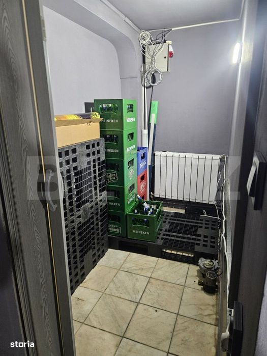 Spatiu comercial de vanzare, 89 mp, vitrina stradala, complet mobilat