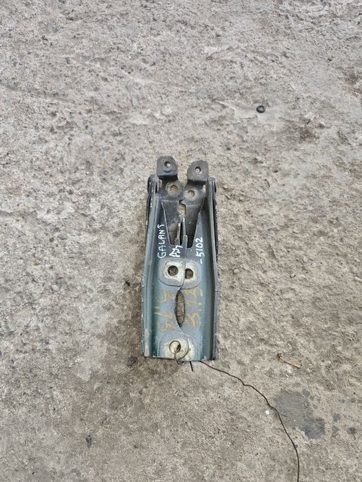 Петли шарниры капота Митсубиши Галант дутый Mitsubishi Galant