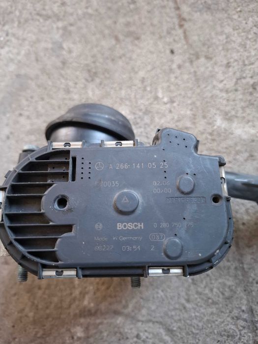 Дроселова клапа за Мерцедес Б-класа 1.7i