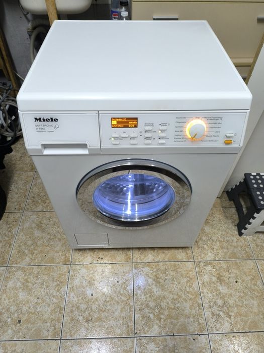 Пералня Miele W 5965 WPS - 8кг. 1600об. Лимитирана серия с пара .
