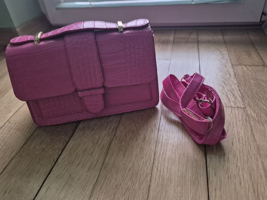 Малки чантички и ранички