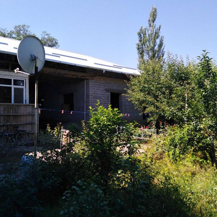Jizzax shaharda hovli sotiladi