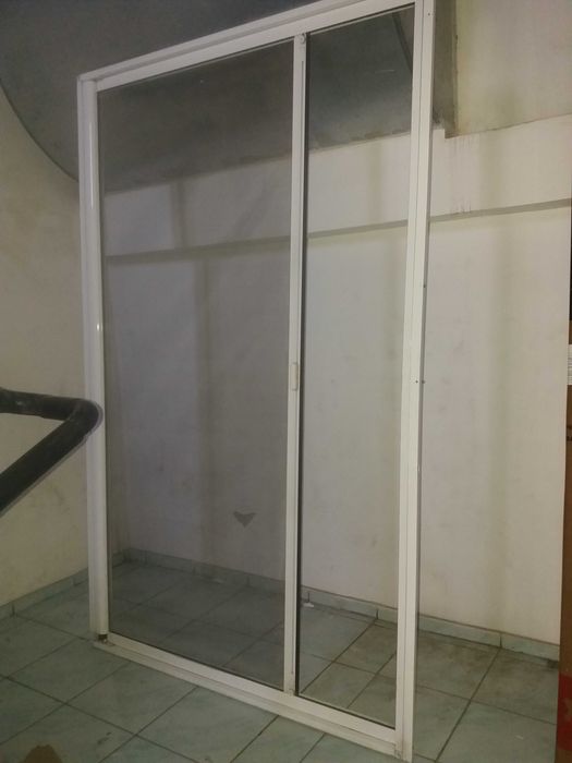 Продам москитные сетки в алюминиевых рамах