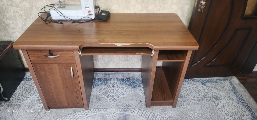 Компьютерный стол