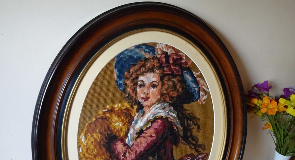 Гоблен  „Дама“,  едър бод, дебел конец, със стъкло и паспарту.