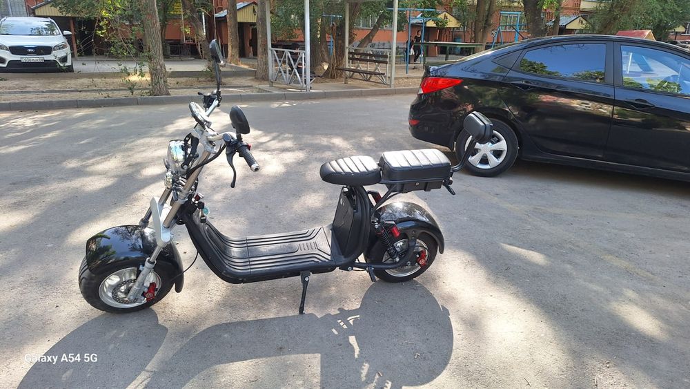 Электромобиль взрослый