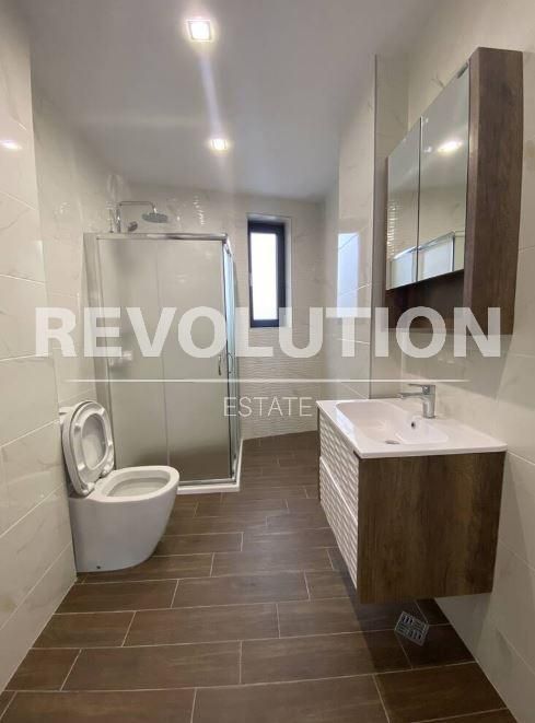 Дава се под наем Тристаен апартамент в Варна, Център - 90 кв.м за 800 € - Снимка #5