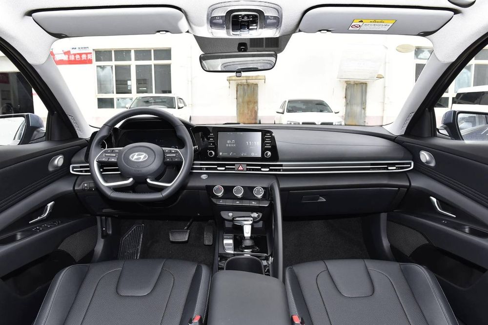 Hyundai Elantra 2023 full комплектация