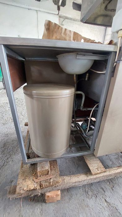 Продам посудомоечную машину.