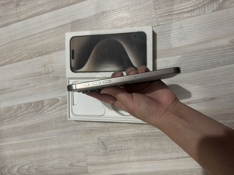 Айфон 15 про мах