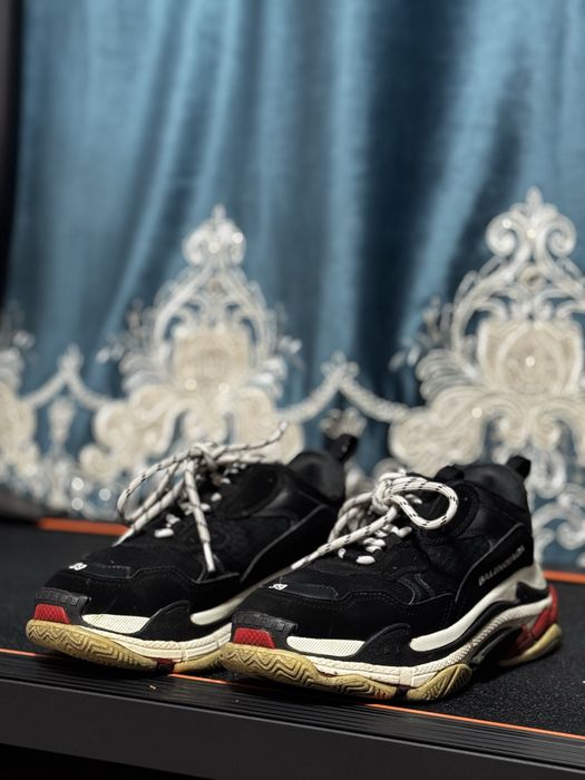 BALENCIAGA TRIPLE S в 39м размере !!!
